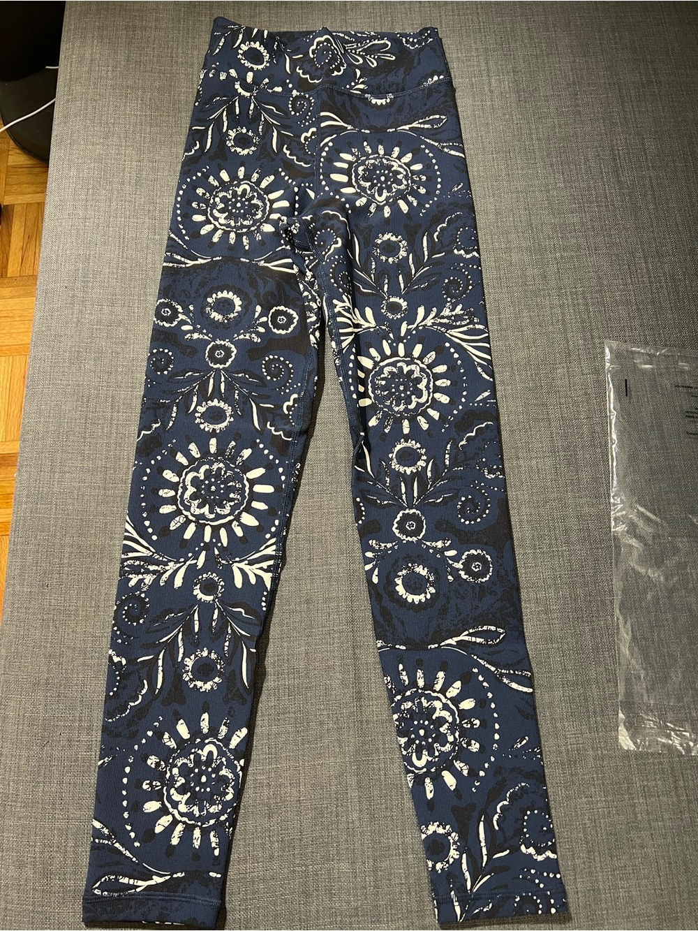 NWT Upside Gulf 25" Midi Ribbed legging